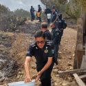  Policías le entran ‘al quite’ para sofocar incendio forestal
