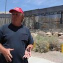  Hombre de 56 años construye su propio muro con México