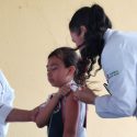  Llama sector salud a completar esquemas de vacunación