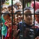  EU cancela clases, ayuda legal y juegos para niños migrantes