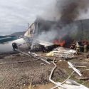  Avión aterriza de emergencia en Rusia; hay dos muertos y 22 heridos