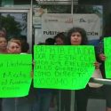  Derechohabientes protestan  por  destitución de director del Centro de Salud