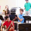  Proponen incluir clases de música  Para mejorar aprendizaje en escuelas