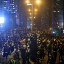  Hong Kong ofrece diálogo; manifestantes lo rechazan