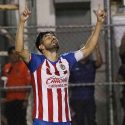  Oribe se reencuentra con el gol y Chivas gana