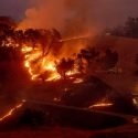  Decreta California emergencia por incendios fuera de control