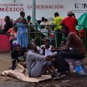  Entregan en Chiapas primeras visas permanentes a africanos