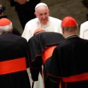  Releva Papa al jefe de control financiero del Vaticano tras redada