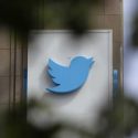  Arabia Saudita reclutó empleados de Twitter para espiar, denuncia EU
