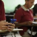  Restringirán uso de celulares escuelas secundaria