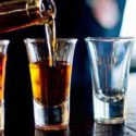  Nueva ola de Covid-19 golpea a negocios con la venta de alcohol; han cerrado 40 en Victoria