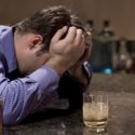  Problemas emocionales detonan alcoholismo.