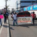  Campesinos bloquean principal avenida en Tampico, exigen indemnización