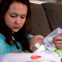  Menores siguen convirtiéndose en padres, registran hasta dos nacimientos al mes: Registro Civil