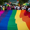  Gracias a la sociedad civil se legisla por los derechos de la comunidad lésbico-gay.