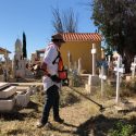  Por día de muertos, aceleran trabajos de limpieza en panteones municipales