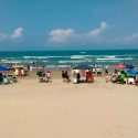  Autoridades reforzarán vigilancia en Playa Tesoro ante joven mujer que se ahogó