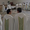  Acepta iglesia que enfrenta crisis vocacional en sacerdotes y matrimonios.