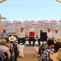  Avanza Agricultura con paso firme en entrega de fertilizante gratuito en Durango