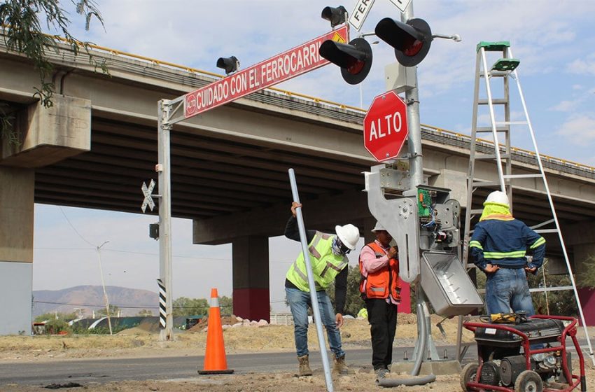  Urgen plumas en cruces ferroviarios