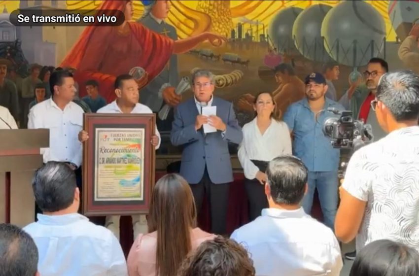  Recibe Alcalde de Altamira reconocimiento