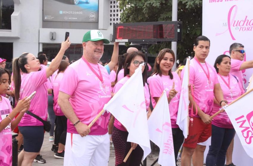  Participan en carrera conmemorativa contra el cáncer de mama