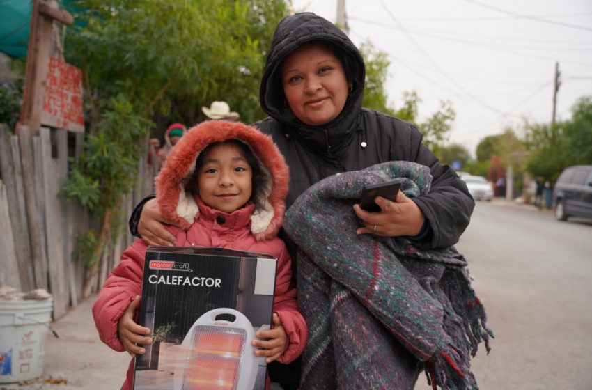  HABITANTES DEL PONIENTE AGRADECEN A ALCALDESA ENTREGA DE COBERTORES Y CALENTADORES