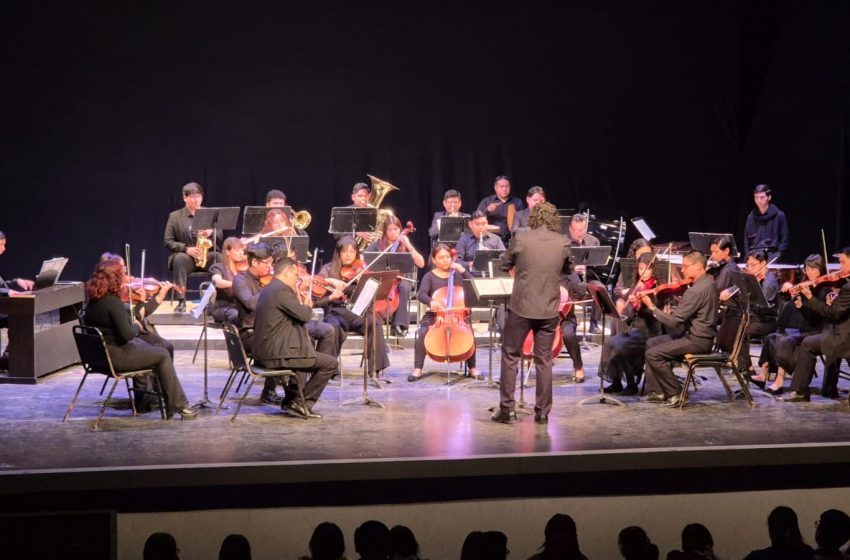  Colegio San Juan realiza concierto