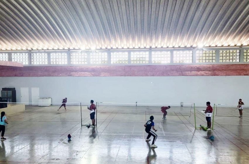  Definen selección de bádminton