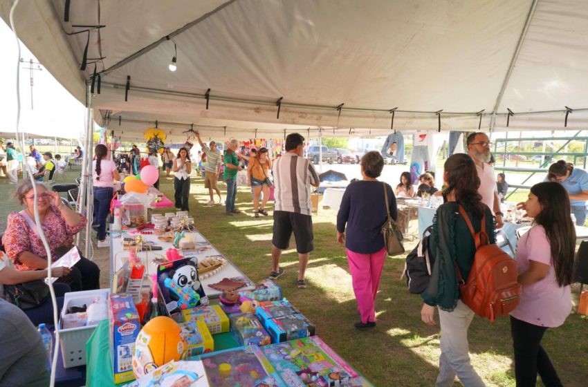  CON GRAN ÉXITO SE REALIZA EL BAZAR DEL DÍA DEL NIÑO