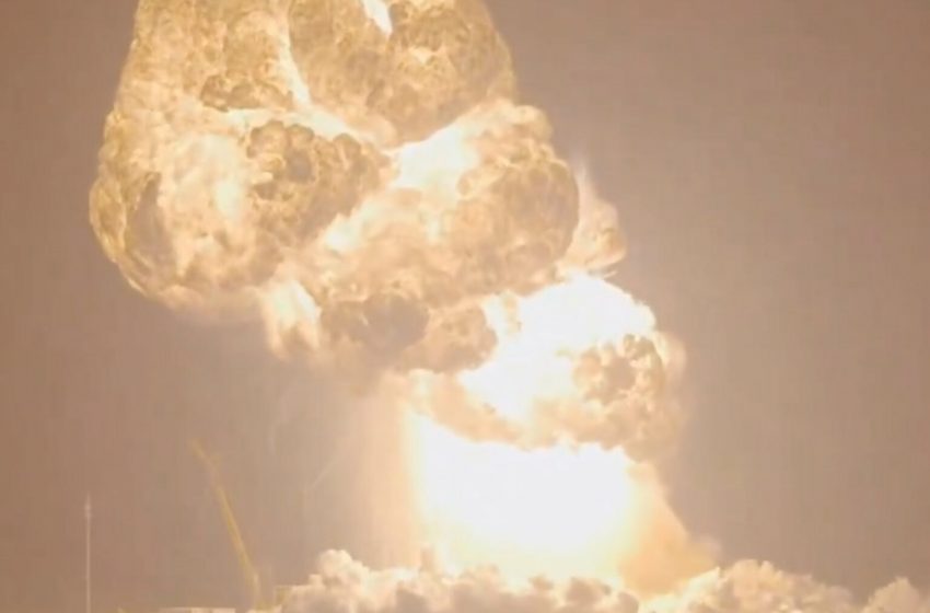 Así fue el momento en que explotó un cohete de SpaceX durante pruebas en tierra