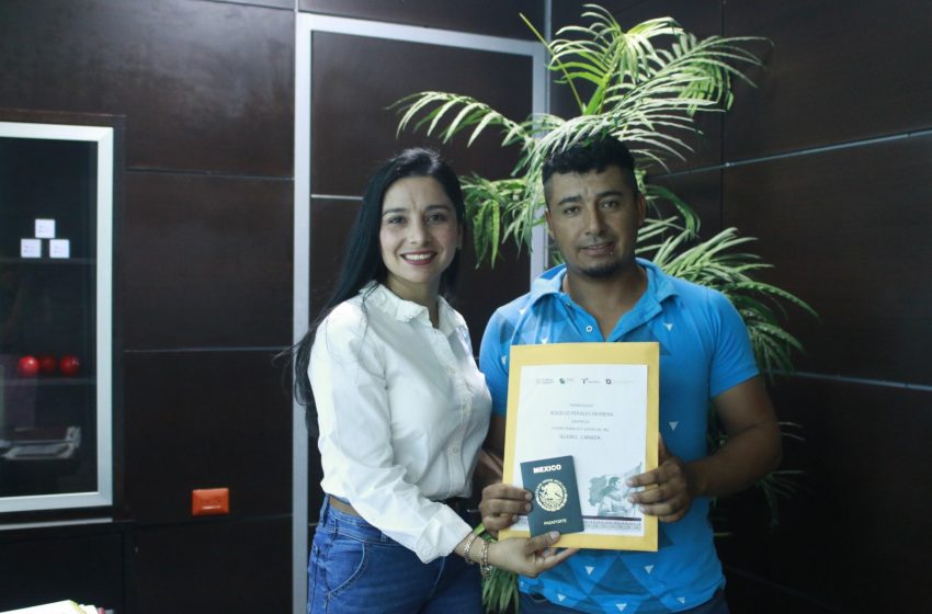 Trabajador tamaulipeco se coloca en empresa agrícola de Canadá