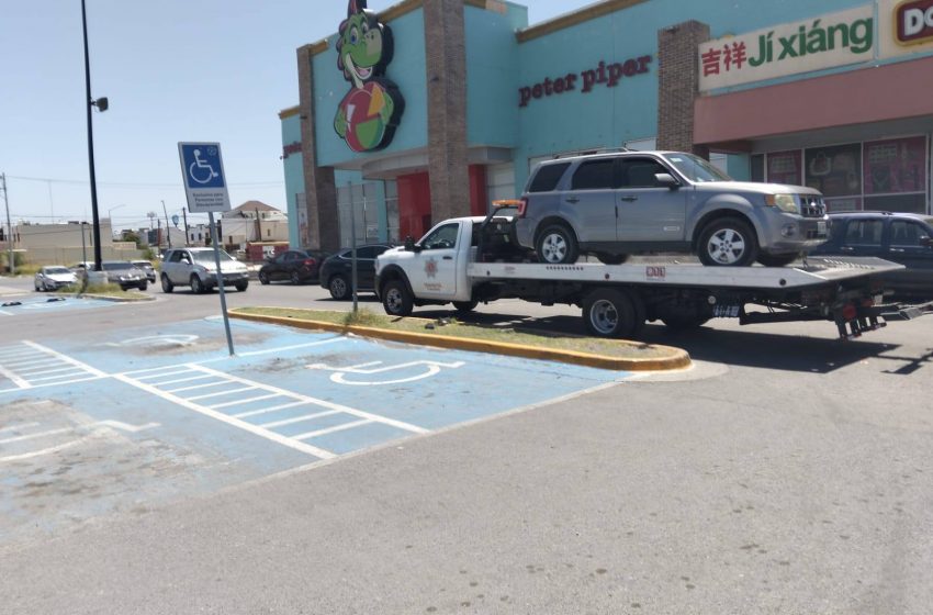 REFUERZA TRÁNSITO Y VIALIDAD DE NUEVO LAREDO OPERATIVOS PARA PROTEGER ESPACIOS DESTINADOS A PERSONAS CON DISCAPACIDAD