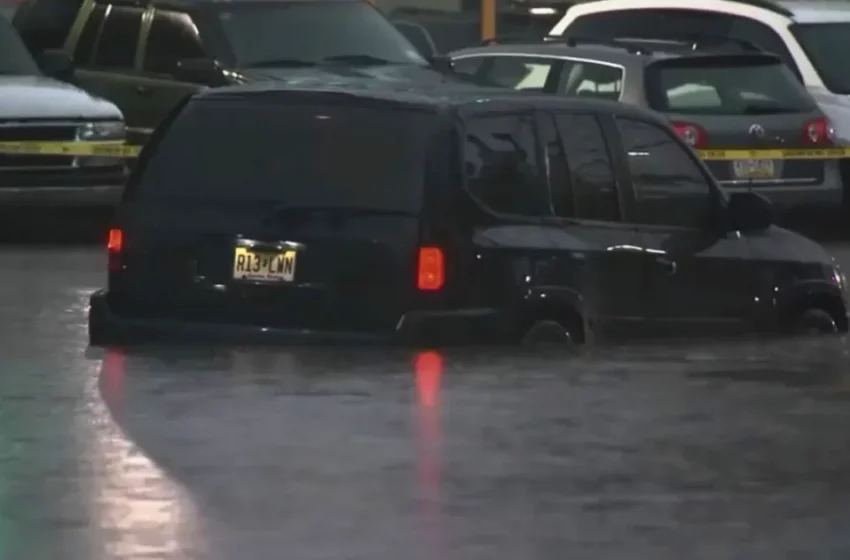 Fuertes tormentas en EE.UU. dejan a miles sin luz y causan inundaciones