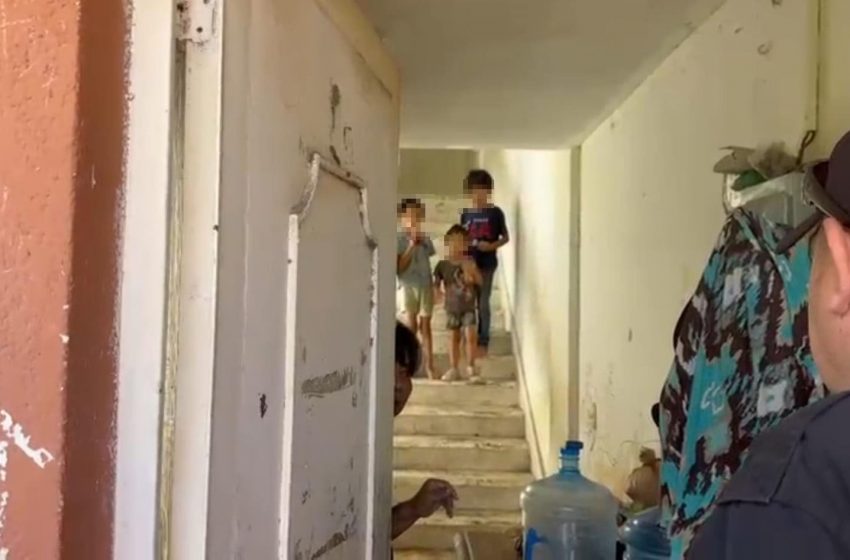  Hallan a familia en hacinamiento y abandono en centro de Victoria