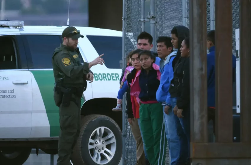 Trump reconoce que los trabajadores migrantes que deporta son difíciles de reemplazar