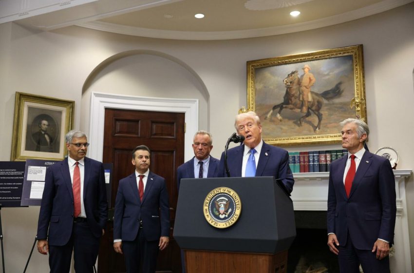  Trump sugiere dosificar las vacunas a los niños en varias etapas para reducir el autismo
