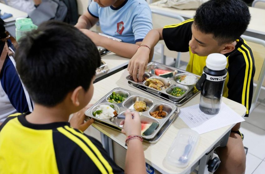  Cerca de 6 mil niños intoxicados en Indonesia en un programa escolar de comida gratuita