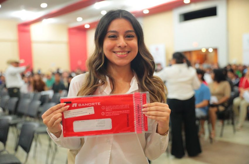 LLAMAN A ESTUDIANTES BENEFICIARIOS DE LA BECA JUNTOS POR LA EXCELENCIA UNIVERSITARIA A PRESENTAR BOLETA DE CALIFICACIONES