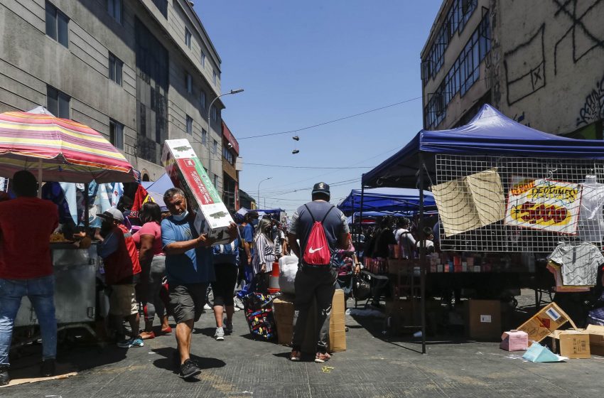 Busca ayuntamiento dar orden al comercio ambulante y privilegiar tránsito de peatones.