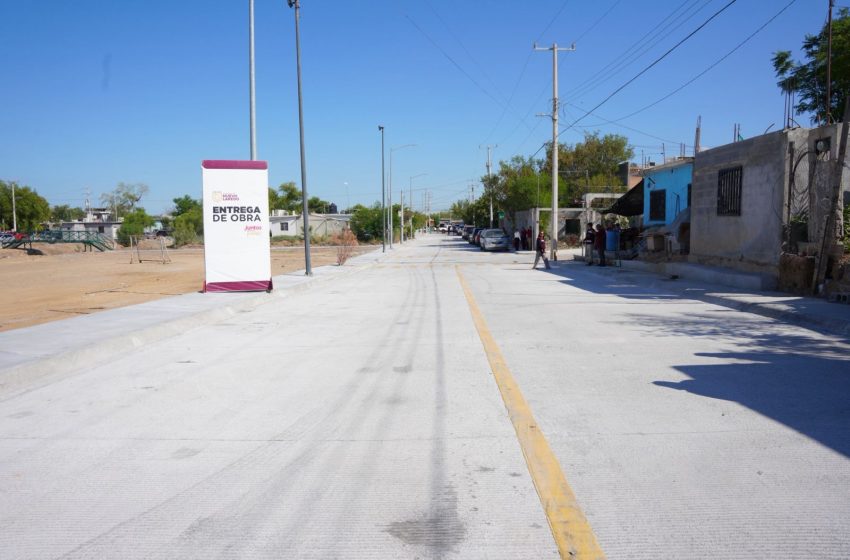 ALCALDESA CARMEN LILIA CANTUROSAS ENTREGA OBRAS DE PAVIMENTACIÓN EN LA COLONIA 150 ANIVERSARIO