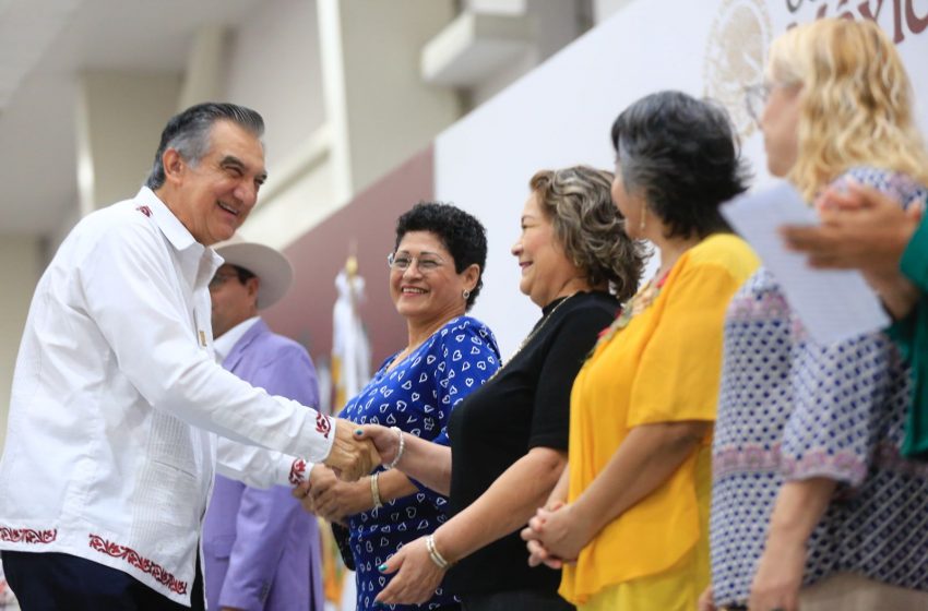  Entrega Américo tarjetas de Pensión Mujeres Bienestar; llegará a 93 mil tamaulipecas