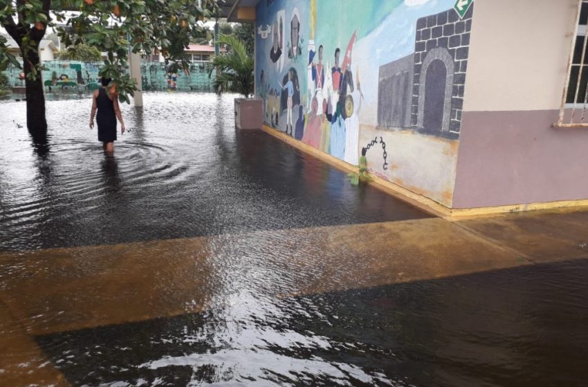 Por inundaciones, 10 escuelas de la zona sur siguen cerradas