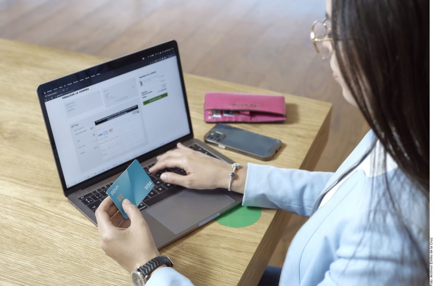  Alertan por fraudes de “montadeudas” y compras en línea