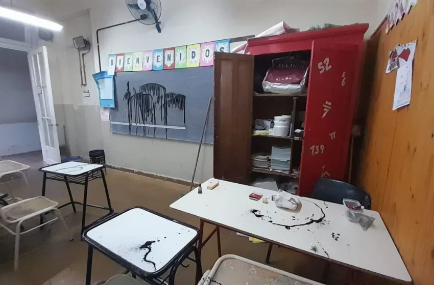  Primaria suspende clases en aulas tras vandalismo eléctrico