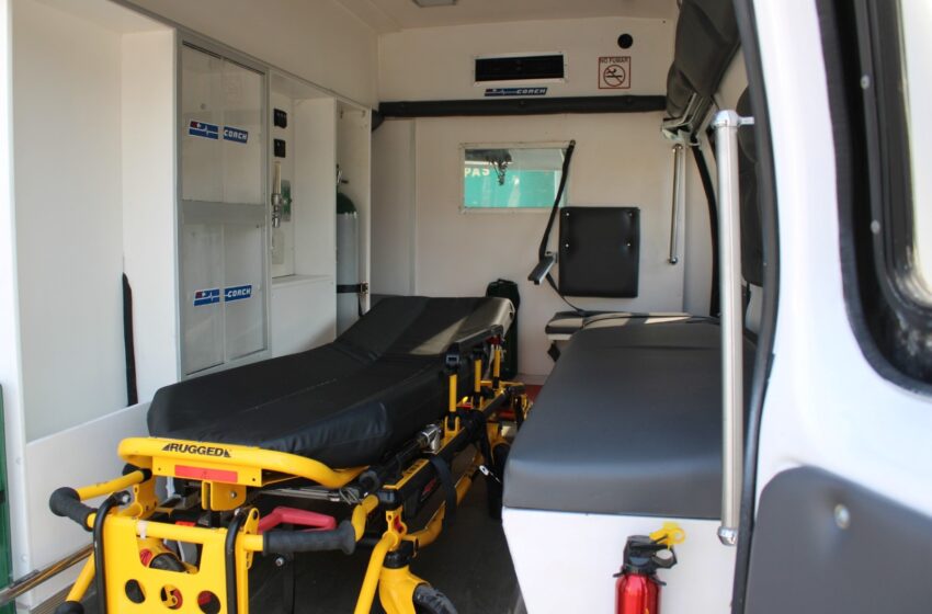  Fortalece IMSS Tamaulipas parque vehicular con entrega de siete ambulancias