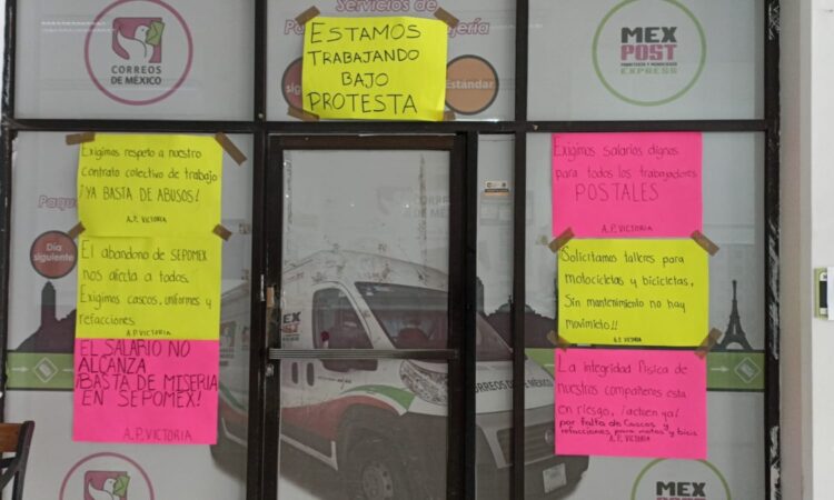  Trabajadores postales protestan en Ciudad Victoria