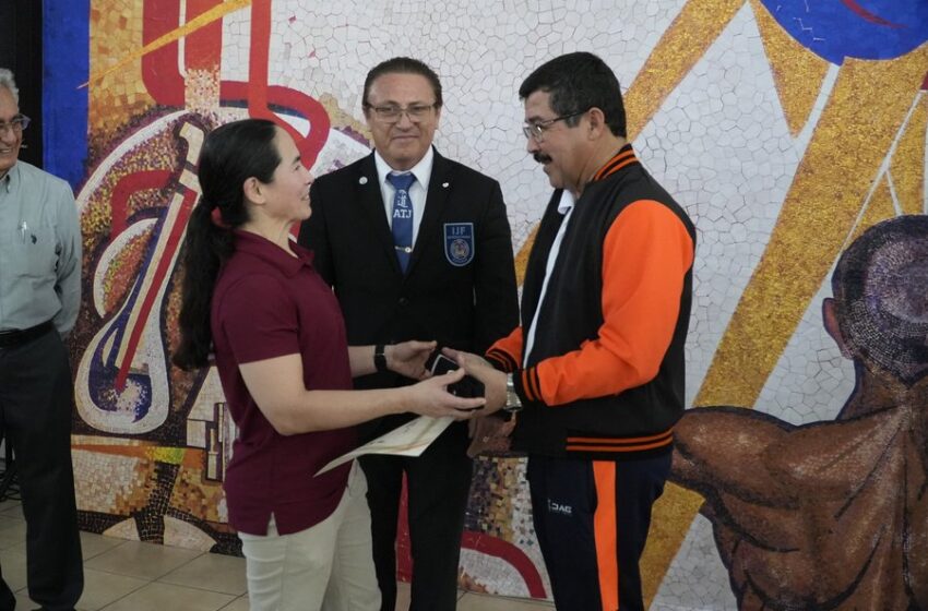  Recibe rector de la UAT reconocimiento de la Federación Mexicana de Judo