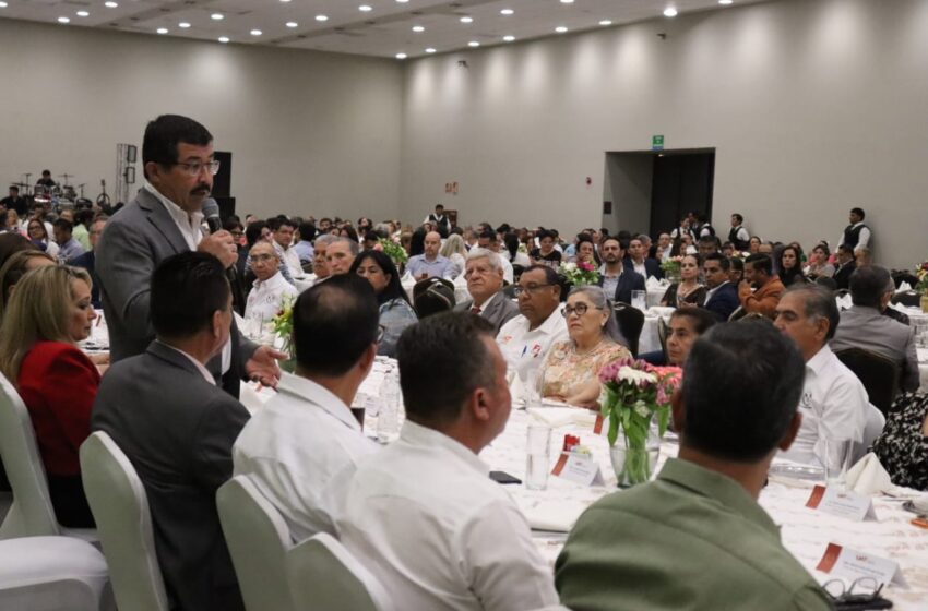  UAT destaca a docentes como base de su excelencia académica