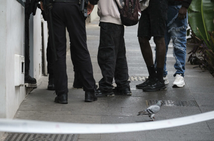  Arrestan a 48 trabajadores y 2 jefes en redada migratoria en empresa en Carolina del Sur